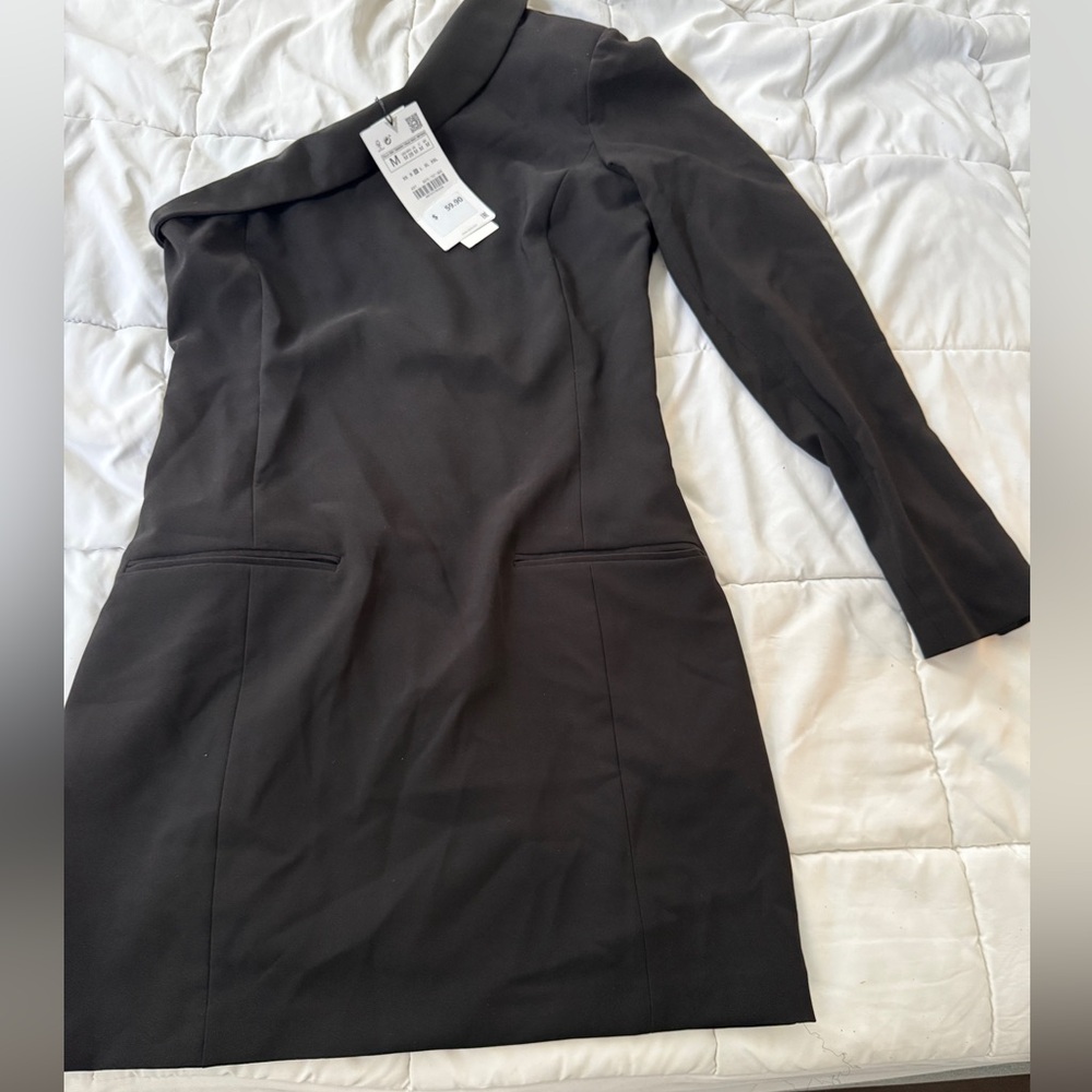 ZARA One-Shoulder Black Dress – Size M (New with Tags)
